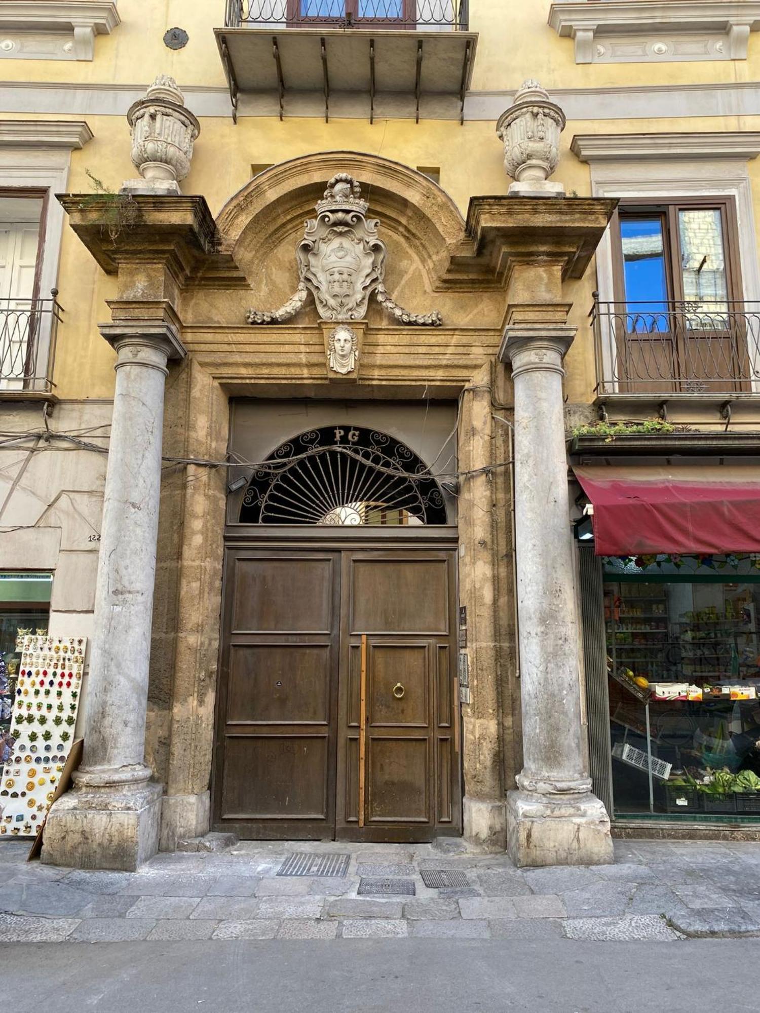 Pia'S Home In Pieno Centro Storico Palermo Bagian luar foto